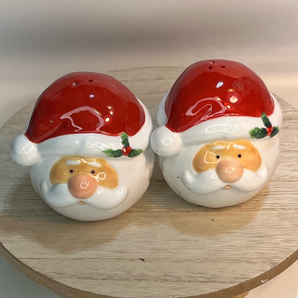 Salt Pepper Shaker Set Santa Christmas